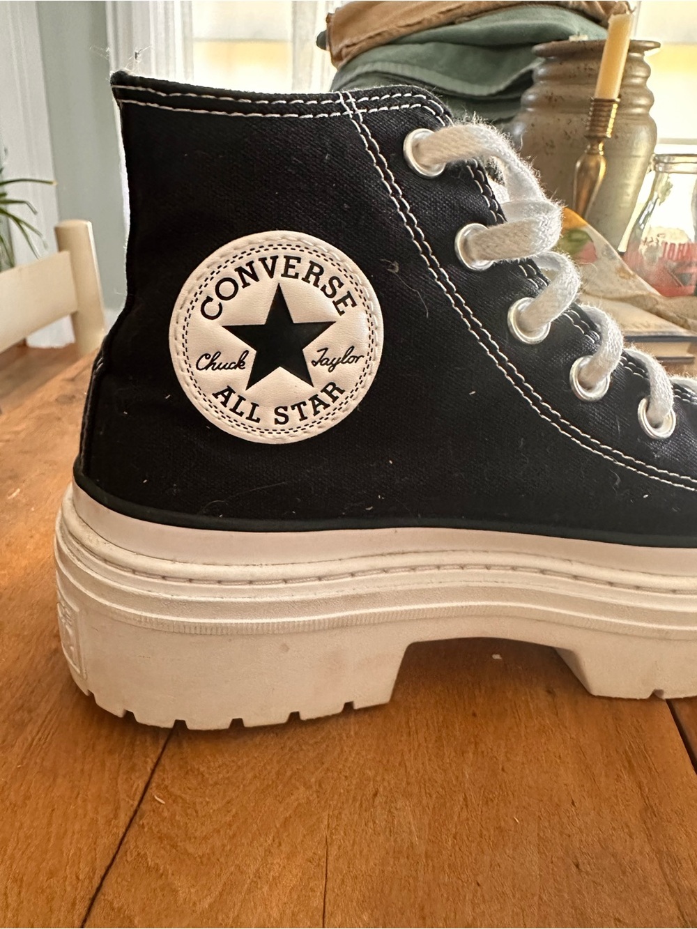 Converse Black and White Platform Chuck Taylor High-Top Sneakers women’s size 7 - Picture 2 of 8